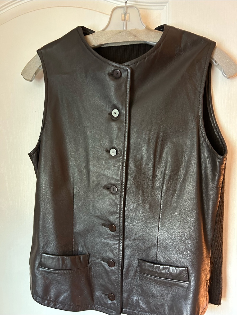 Avanti Brown Leather Button-Front Sleeveless Vest